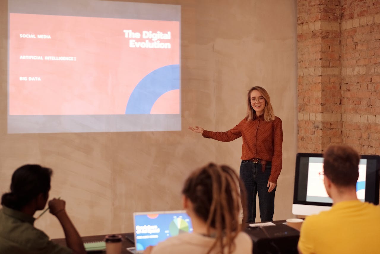Services-01 Young woman presenting on digital evolution concepts like AI and big data in a seminar.